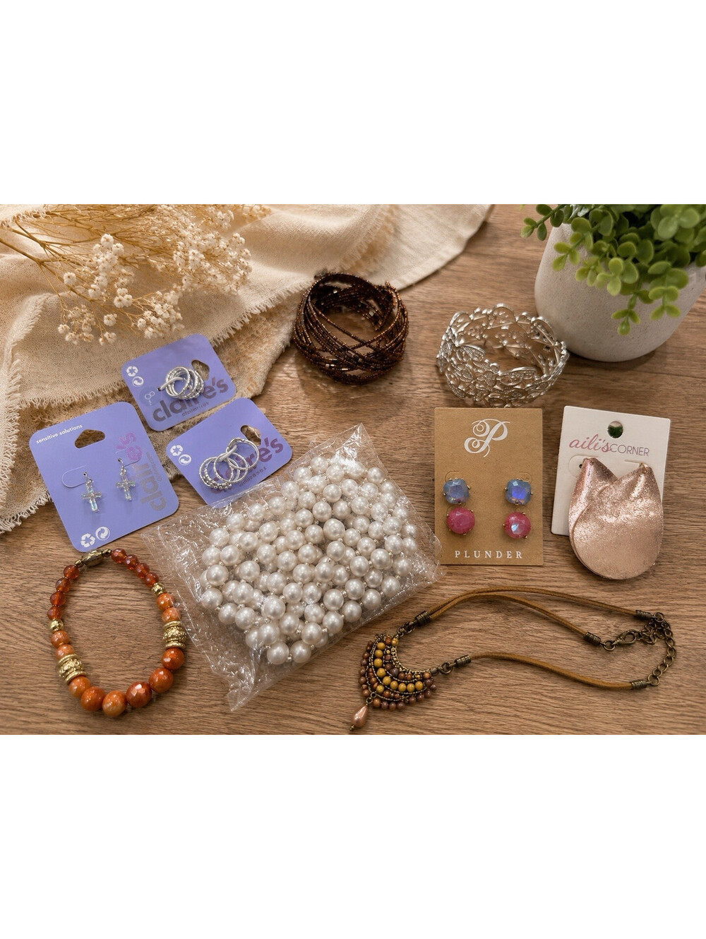 Claire's Plunder aillisCORNER Mixed Fashion Jewelry Lot of 10 pc